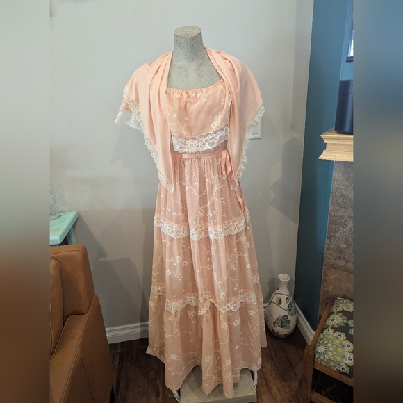 Vintage 1970s Peach & Ivory Prairie, Cottagecore, Maxi Dress & Shawl Sz 6 - Picture 5 of 17